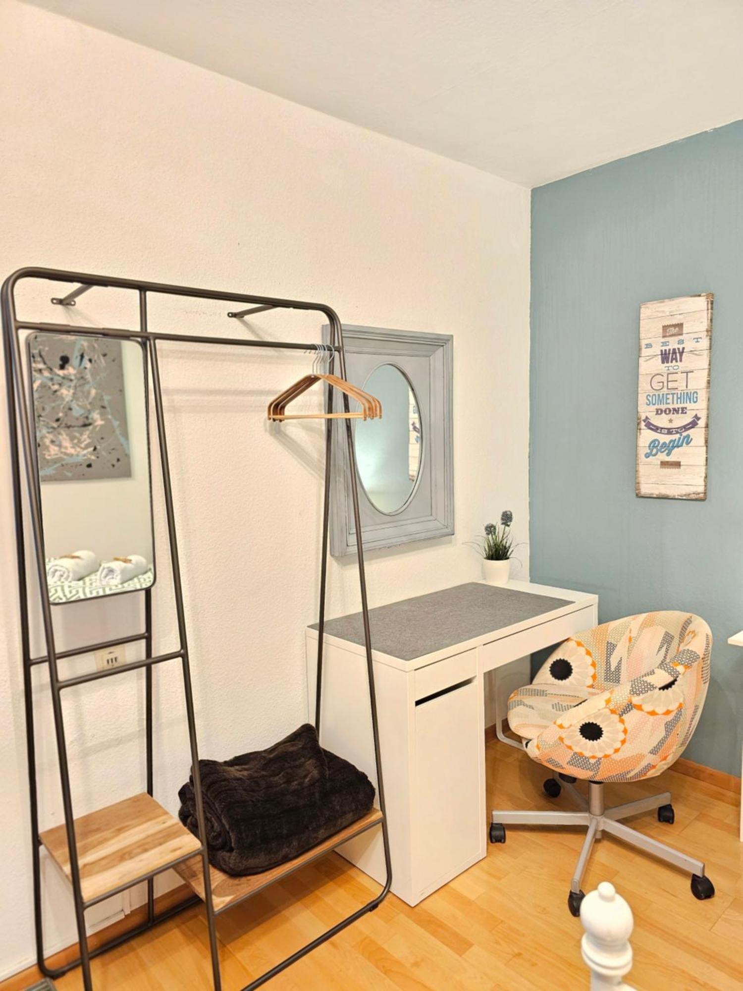 Doppelzimmer 2 I Geteiltes Bad & Kueche I Mit Dem Zug Nur 4 Min Bis Zum Hauptbahnhof Freiburg im Breisgau Kültér fotó